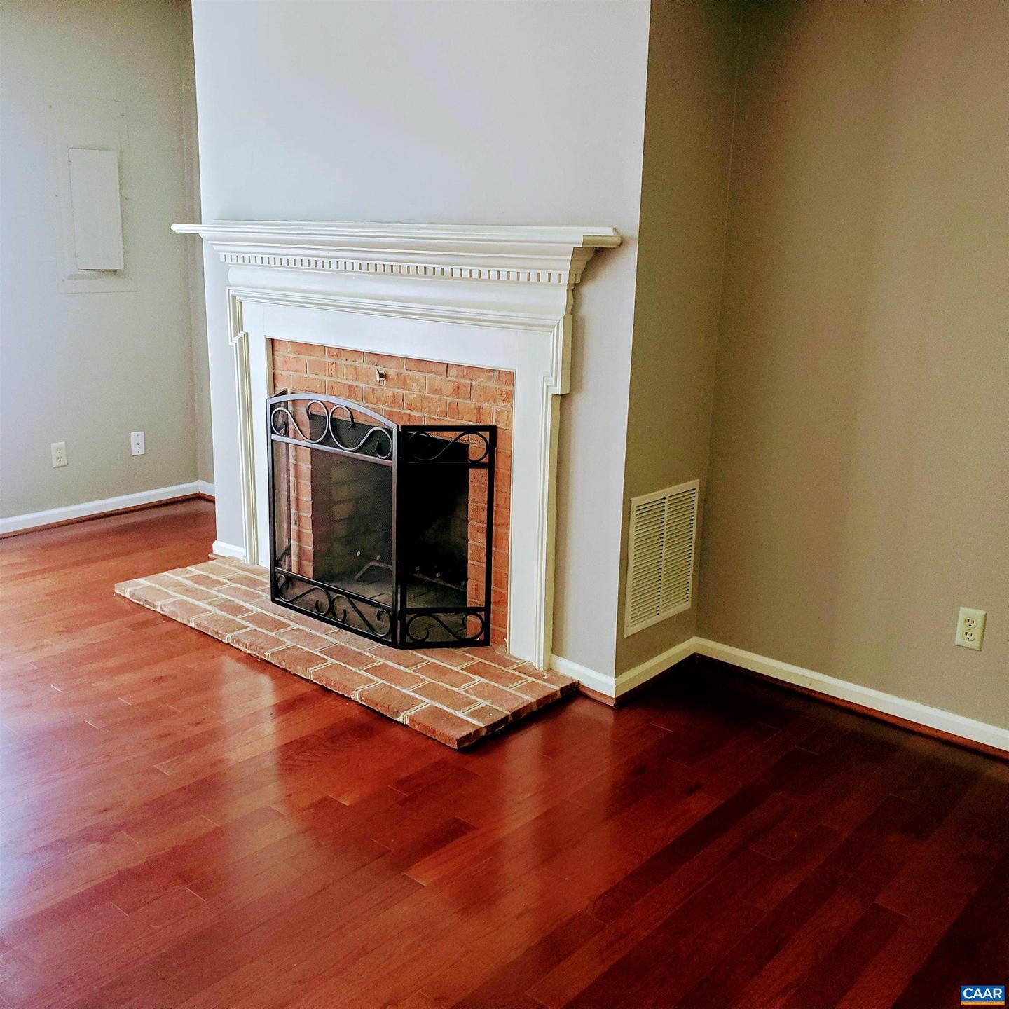 1636 GARDEN CT, CHARLOTTESVILLE, Virginia 22901, 2 Bedrooms Bedrooms, ,2 BathroomsBathrooms,Residential,For sale,1636 GARDEN CT,667977 MLS # 667977