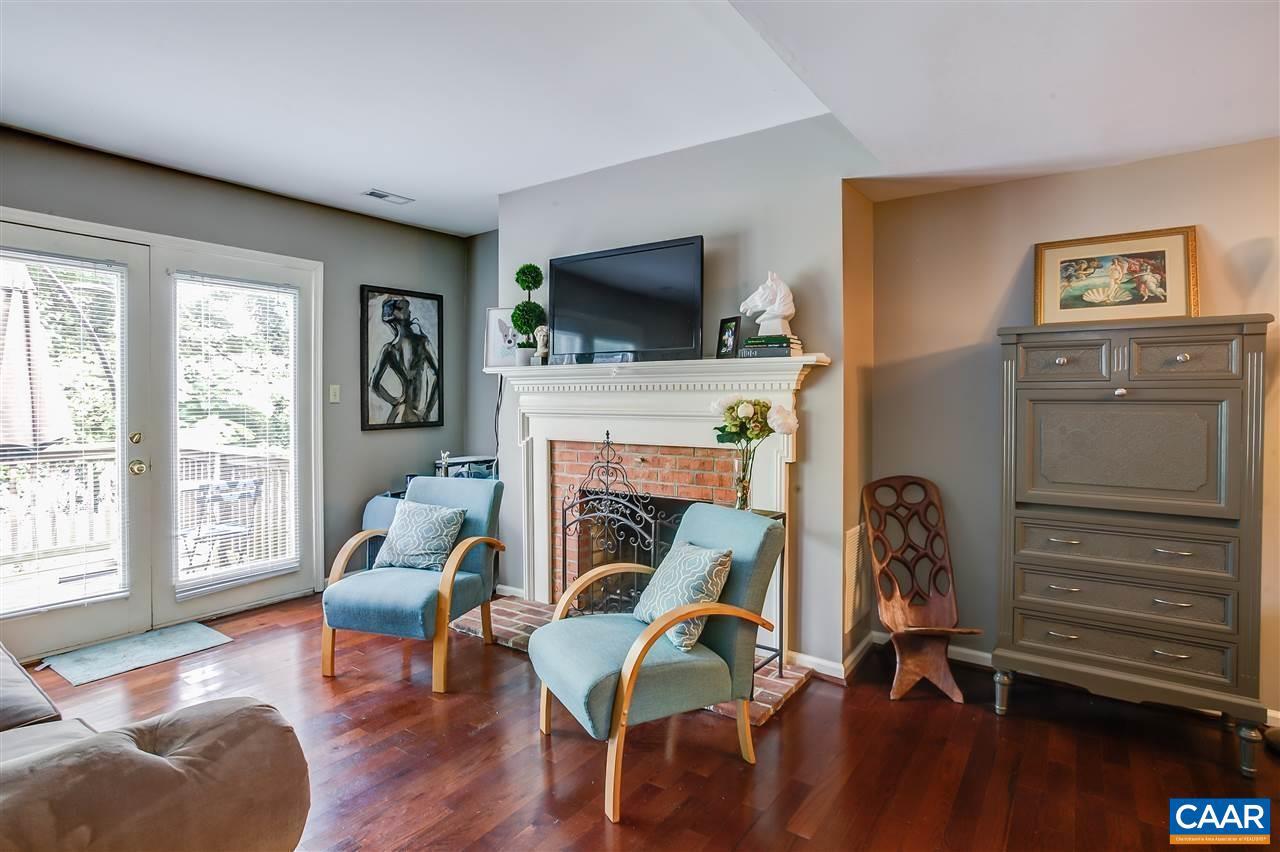 1636 GARDEN CT, CHARLOTTESVILLE, Virginia 22901, 2 Bedrooms Bedrooms, ,2 BathroomsBathrooms,Residential,For sale,1636 GARDEN CT,667977 MLS # 667977