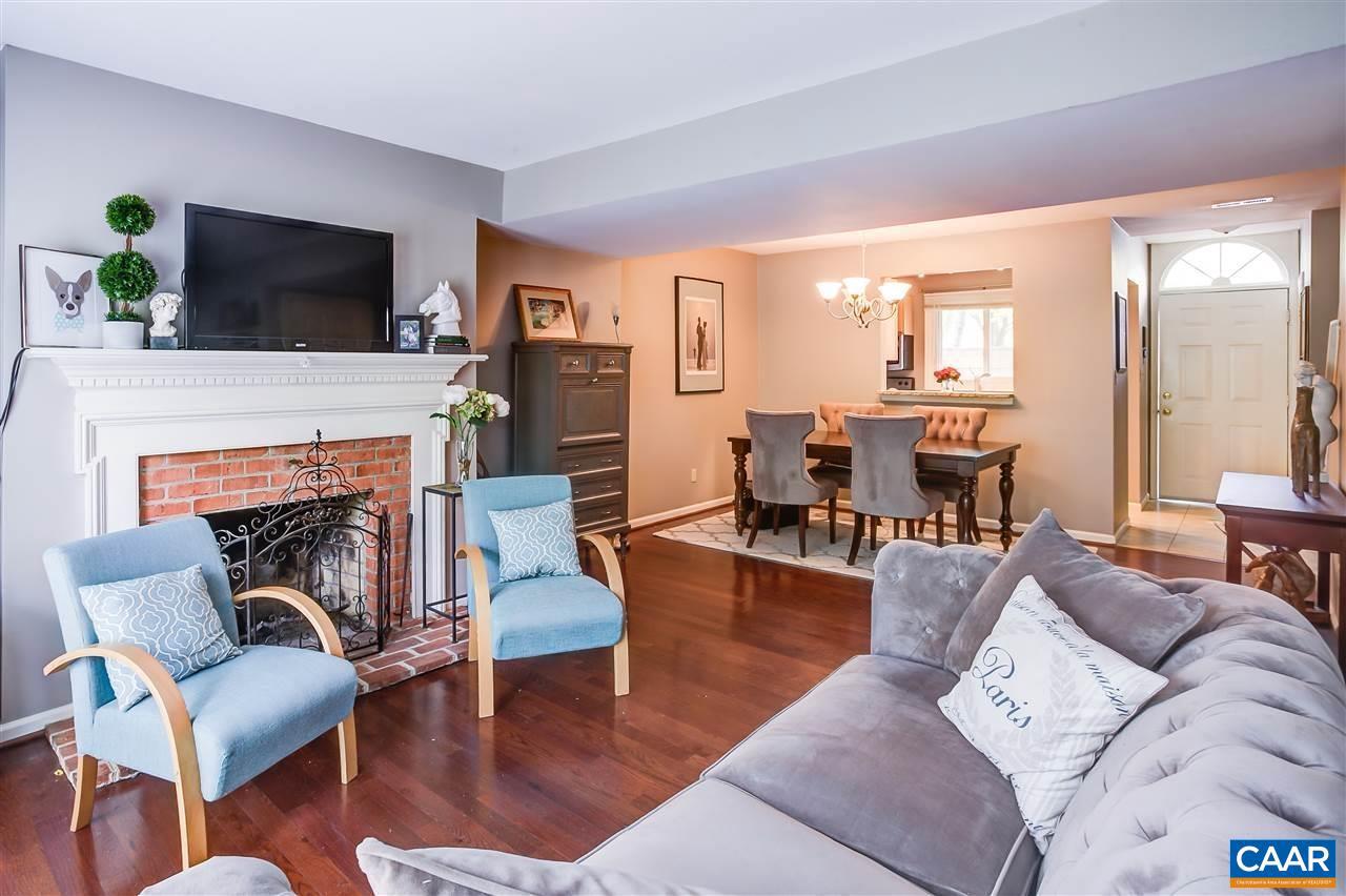 1636 GARDEN CT, CHARLOTTESVILLE, Virginia 22901, 2 Bedrooms Bedrooms, ,2 BathroomsBathrooms,Residential,For sale,1636 GARDEN CT,667977 MLS # 667977