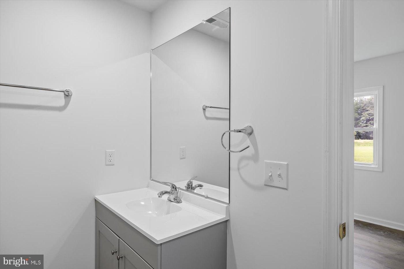 17287 OAKSHADE RD, ORANGE, Virginia 22960, 2 Bedrooms Bedrooms, ,2 BathroomsBathrooms,Residential,For sale,17287 OAKSHADE RD,VAOR2010516 MLS # VAOR2010516