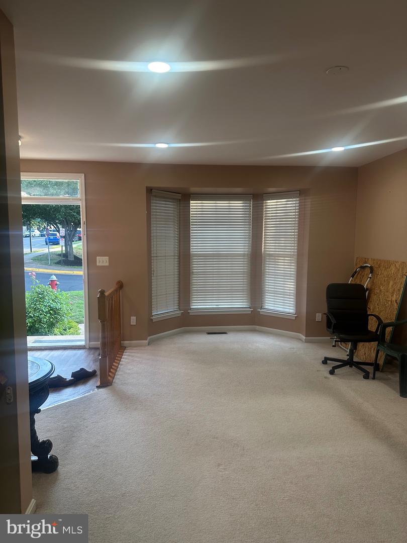 9077 TWO BAYS RD, LORTON, Virginia 22079, 3 Bedrooms Bedrooms, ,3 BathroomsBathrooms,Residential,For sale,9077 TWO BAYS RD,VAFX2261912 MLS # VAFX2261912