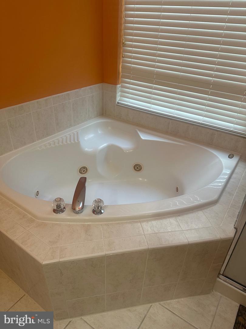 9077 TWO BAYS RD, LORTON, Virginia 22079, 3 Bedrooms Bedrooms, ,3 BathroomsBathrooms,Residential,For sale,9077 TWO BAYS RD,VAFX2261912 MLS # VAFX2261912