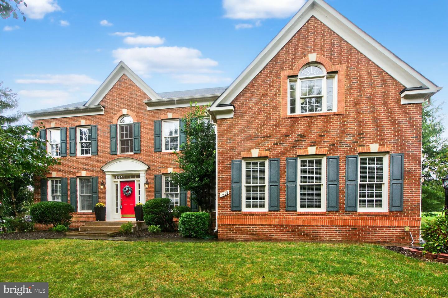 5438 SHERMAN OAKS CT, HAYMARKET, Virginia 20169, 4 Bedrooms Bedrooms, ,4 BathroomsBathrooms,Residential,For sale,5438 SHERMAN OAKS CT,VAPW2101712 MLS # VAPW2101712