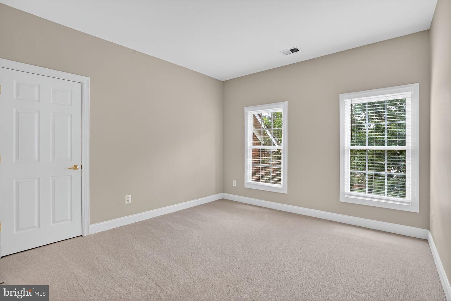 5438 SHERMAN OAKS CT, HAYMARKET, Virginia 20169, 4 Bedrooms Bedrooms, ,4 BathroomsBathrooms,Residential,For sale,5438 SHERMAN OAKS CT,VAPW2101712 MLS # VAPW2101712