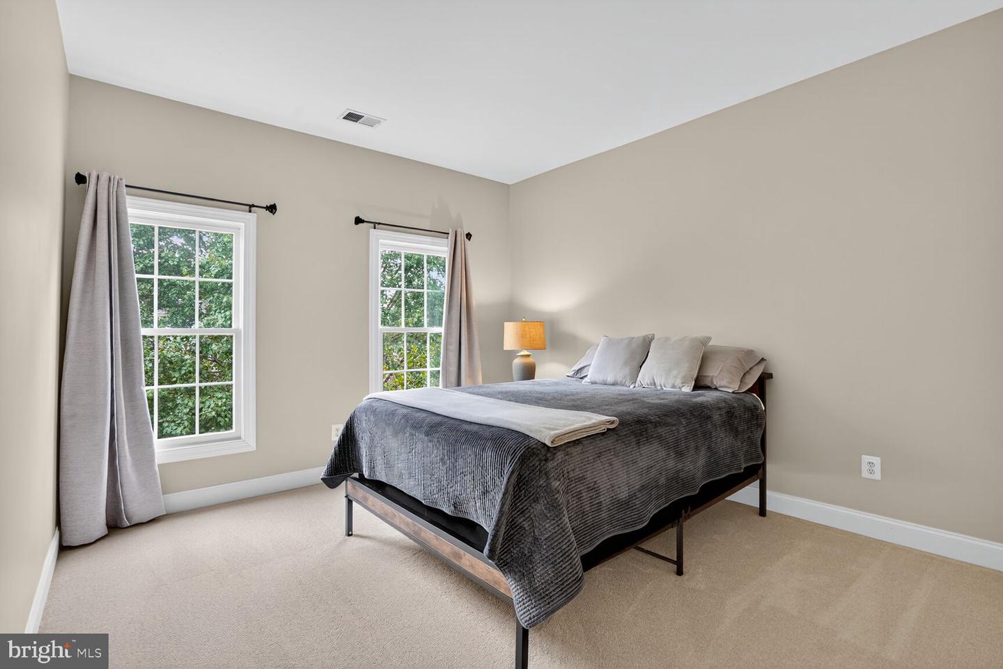 5438 SHERMAN OAKS CT, HAYMARKET, Virginia 20169, 4 Bedrooms Bedrooms, ,4 BathroomsBathrooms,Residential,For sale,5438 SHERMAN OAKS CT,VAPW2101712 MLS # VAPW2101712