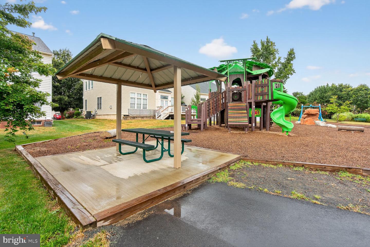 5438 SHERMAN OAKS CT, HAYMARKET, Virginia 20169, 4 Bedrooms Bedrooms, ,4 BathroomsBathrooms,Residential,For sale,5438 SHERMAN OAKS CT,VAPW2101712 MLS # VAPW2101712