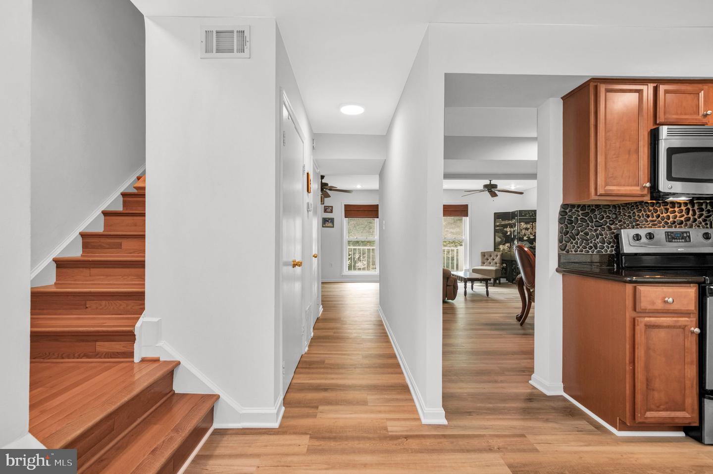 3704 PERSIMMON CIR, FAIRFAX, Virginia 22031, 3 Bedrooms Bedrooms, ,2 BathroomsBathrooms,Residential,For sale,3704 PERSIMMON CIR,VAFX2261924 MLS # VAFX2261924