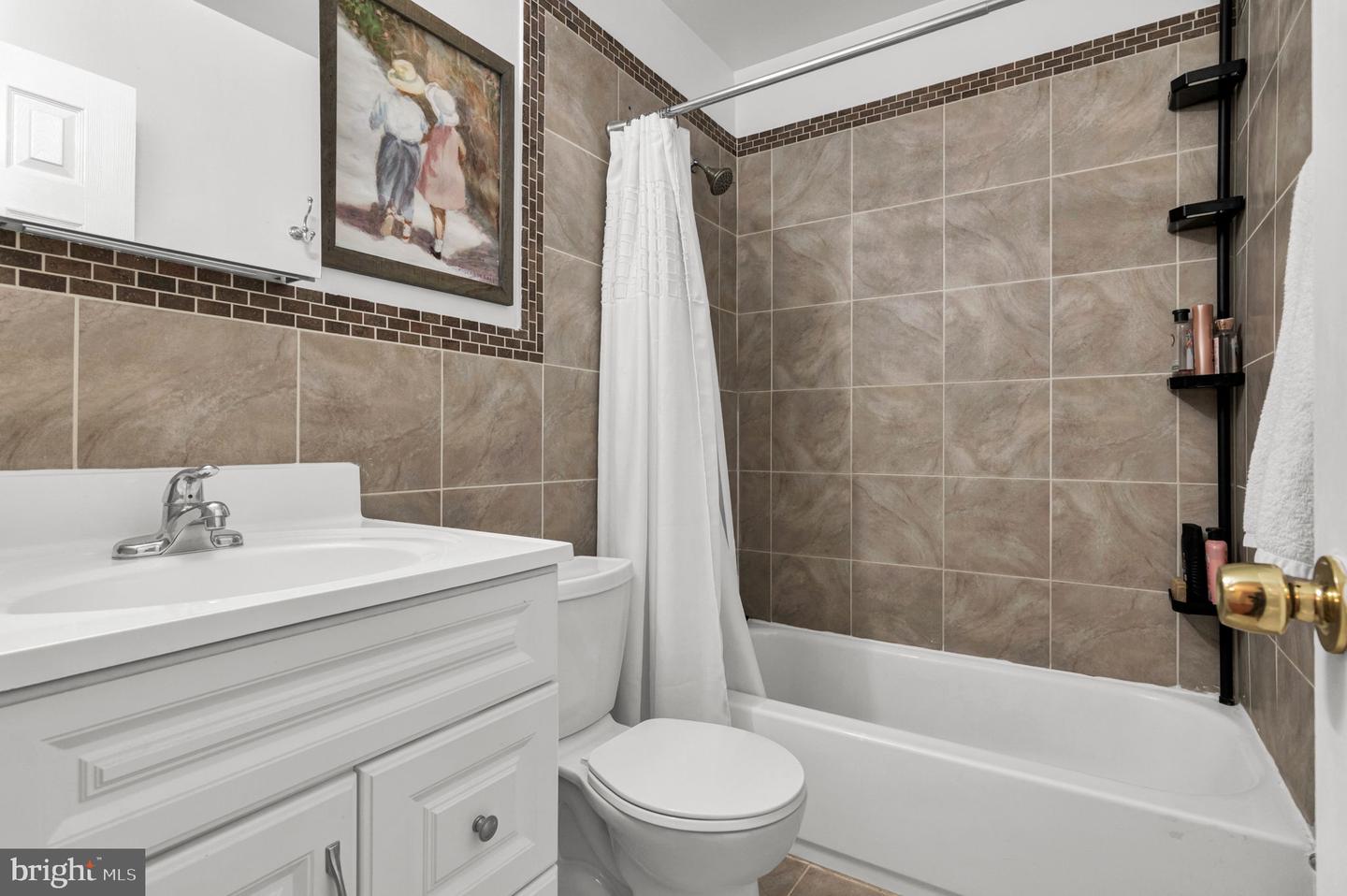 3704 PERSIMMON CIR, FAIRFAX, Virginia 22031, 3 Bedrooms Bedrooms, ,2 BathroomsBathrooms,Residential,For sale,3704 PERSIMMON CIR,VAFX2261924 MLS # VAFX2261924