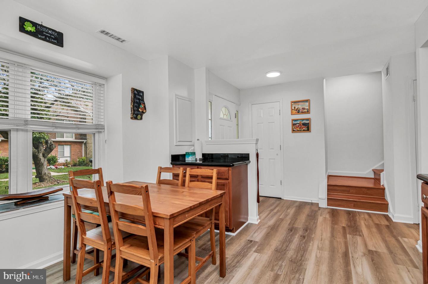 3704 PERSIMMON CIR, FAIRFAX, Virginia 22031, 3 Bedrooms Bedrooms, ,2 BathroomsBathrooms,Residential,For sale,3704 PERSIMMON CIR,VAFX2261924 MLS # VAFX2261924