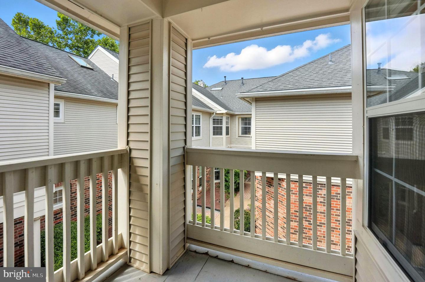 45061 BRAE TER #202, ASHBURN, Virginia 20147, 2 Bedrooms Bedrooms, 4 Rooms Rooms,2 BathroomsBathrooms,Residential,For sale,45061 BRAE TER #202,VALO2104778 MLS # VALO2104778
