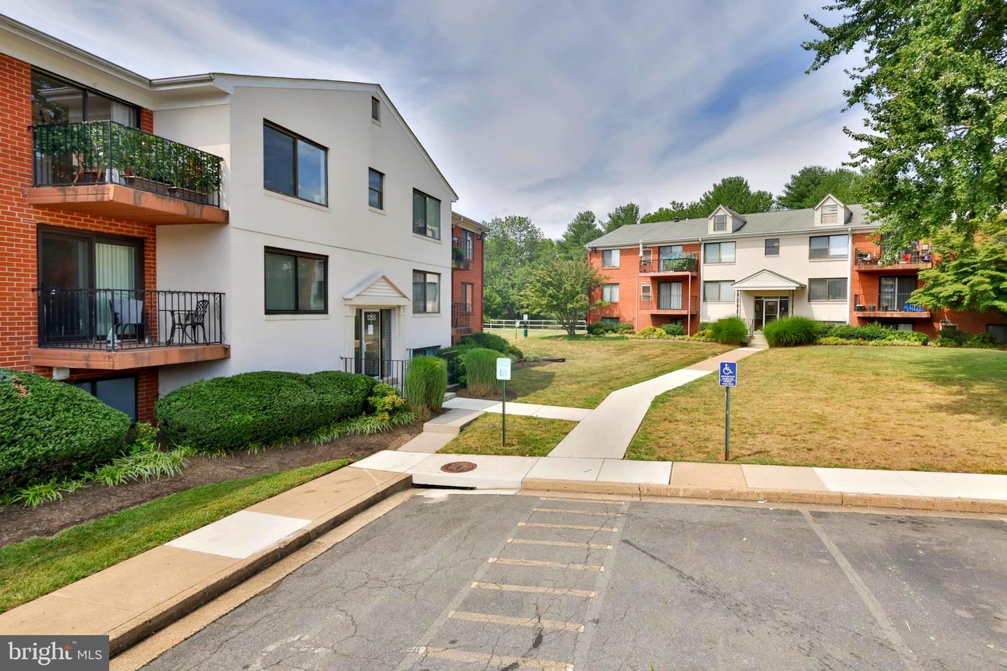 125-S CLUBHOUSE DR SW #8, LEESBURG, Virginia 20175, 1 Bedroom Bedrooms, ,1 BathroomBathrooms,Residential,For sale,125-S CLUBHOUSE DR SW #8,VALO2104780 MLS # VALO2104780