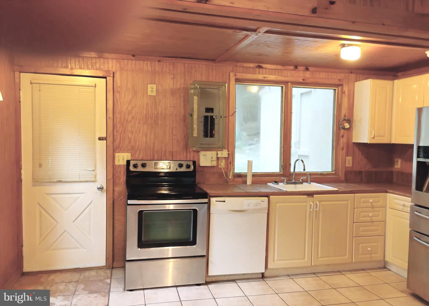 11784 MAYA LN, MANASSAS, Virginia 20112, 1 Bedroom Bedrooms, ,1 BathroomBathrooms,Residential,For sale,11784 MAYA LN,VAPW2101718 MLS # VAPW2101718