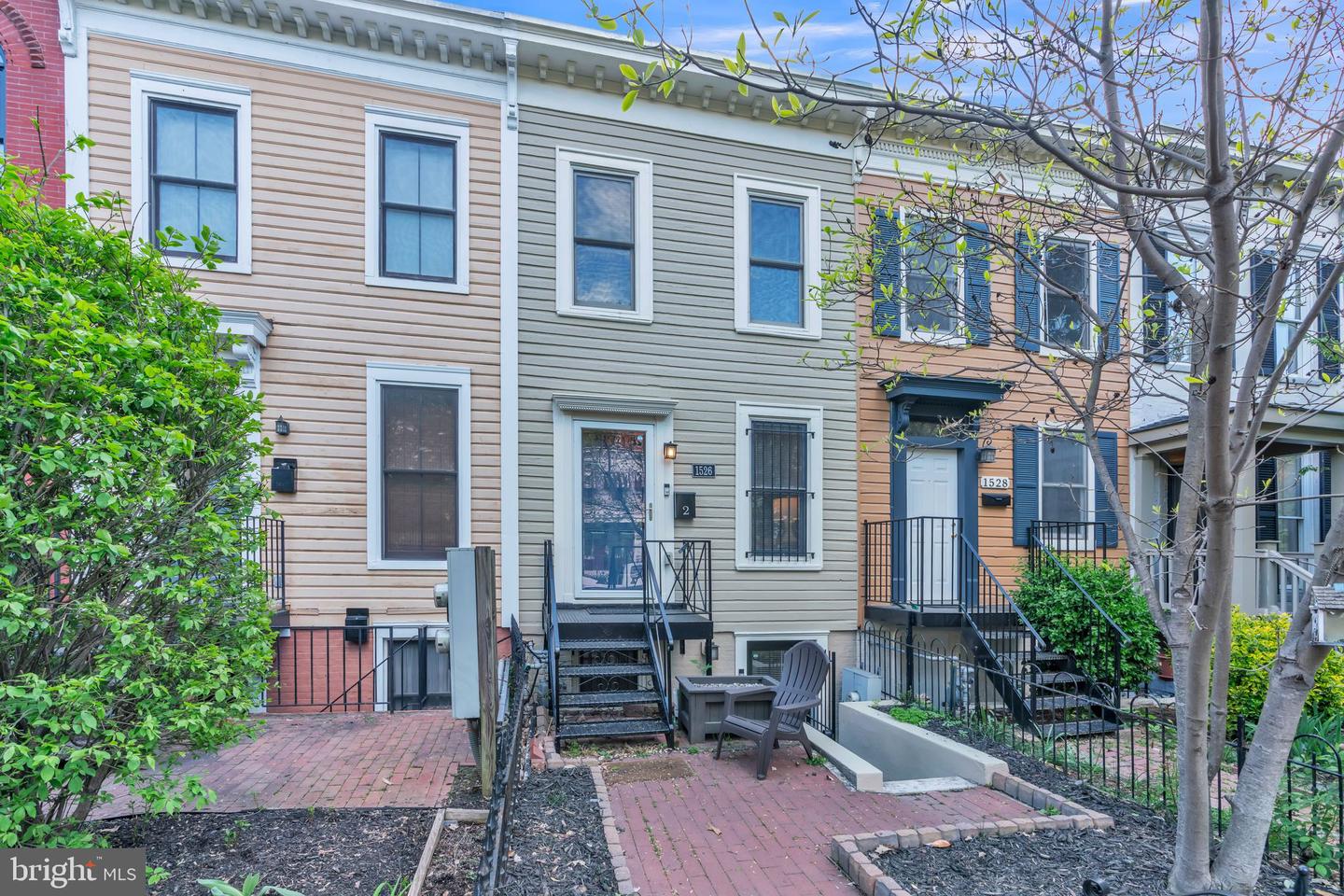 1526 8TH ST NW #2, WASHINGTON, District Of Columbia 20001, 3 Bedrooms Bedrooms, ,3 BathroomsBathrooms,Residential,For sale,1526 8TH ST NW #2,DCDC2215606 MLS # DCDC2215606