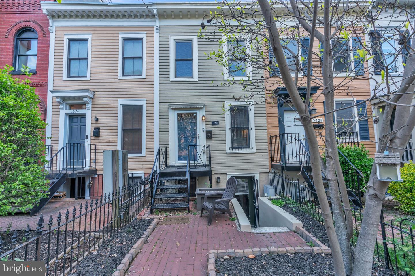 1526 8TH ST NW #2, WASHINGTON, District Of Columbia 20001, 3 Bedrooms Bedrooms, ,3 BathroomsBathrooms,Residential,For sale,1526 8TH ST NW #2,DCDC2215606 MLS # DCDC2215606