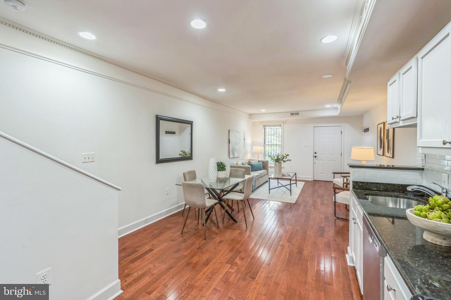 1526 8TH ST NW #2, WASHINGTON, District Of Columbia 20001, 3 Bedrooms Bedrooms, ,3 BathroomsBathrooms,Residential,For sale,1526 8TH ST NW #2,DCDC2215606 MLS # DCDC2215606