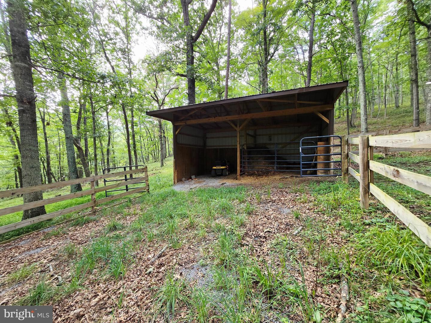 227 DOGWOOD LN, MONTEREY, Virginia 24465, 2 Bedrooms Bedrooms, 6 Rooms Rooms,2 BathroomsBathrooms,Residential,For sale,227 DOGWOOD LN,VAHL2000058 MLS # VAHL2000058