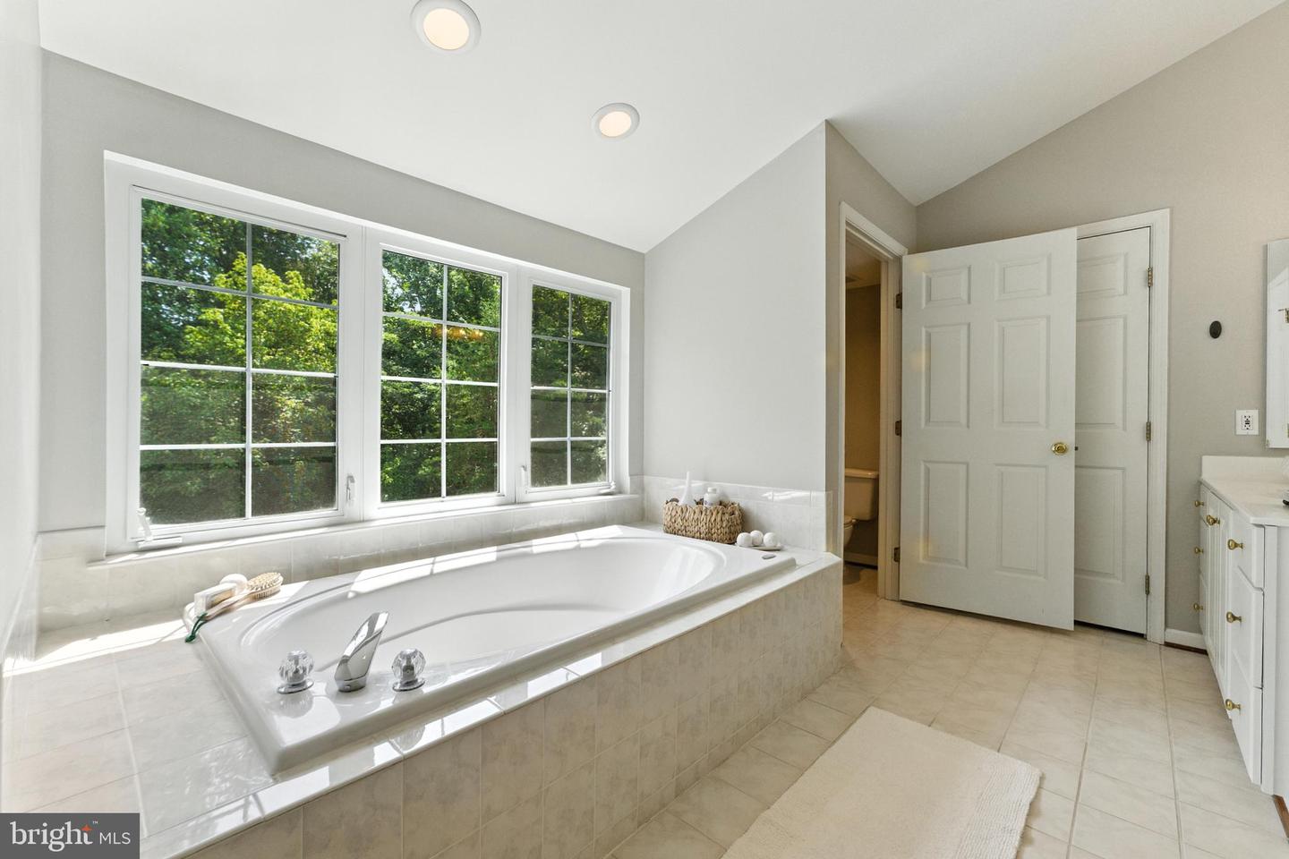 7401 CLIFTON QUARRY DR, CLIFTON, Virginia 20124, 4 Bedrooms Bedrooms, ,3 BathroomsBathrooms,Residential,For sale,7401 CLIFTON QUARRY DR,VAFX2261940 MLS # VAFX2261940