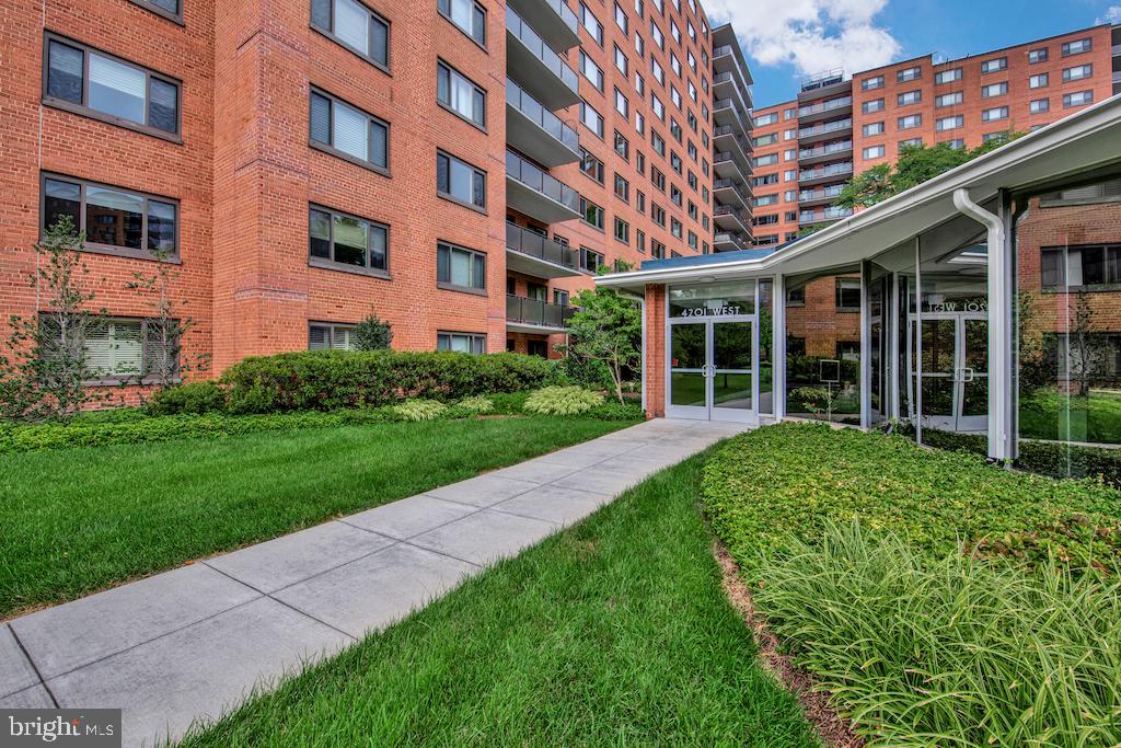 4201 CATHEDRAL AVE NW #902W, WASHINGTON, District Of Columbia 20016, 2 Bedrooms Bedrooms, ,1 BathroomBathrooms,Residential,For sale,4201 CATHEDRAL AVE NW #902W,DCDC2215628 MLS # DCDC2215628