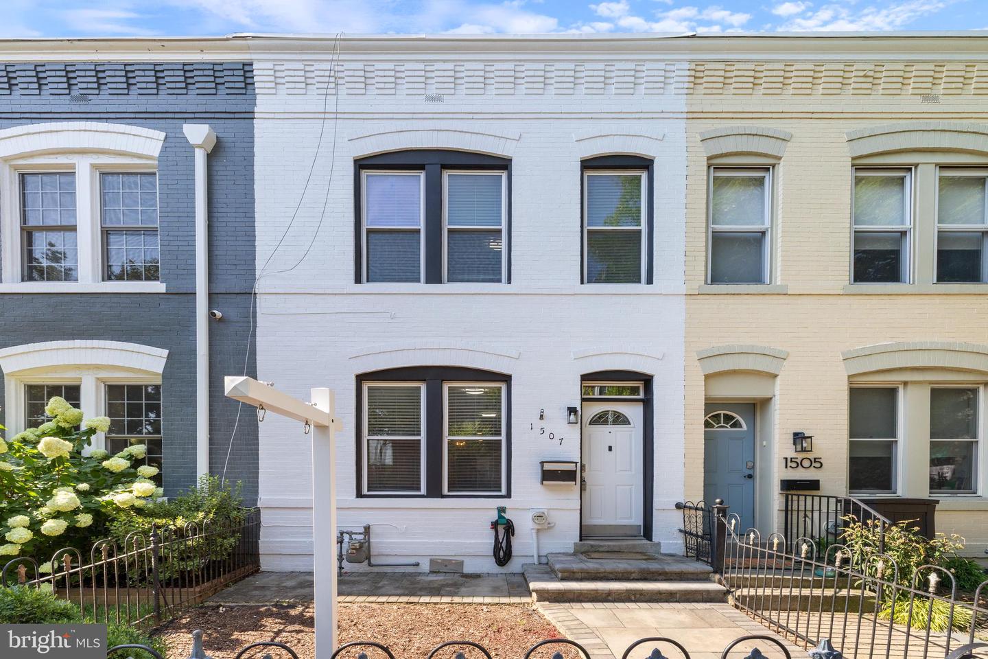 1507 C ST SE, WASHINGTON, District Of Columbia 20003, 2 Bedrooms Bedrooms, ,2 BathroomsBathrooms,Residential,For sale,1507 C ST SE,DCDC2215630 MLS # DCDC2215630