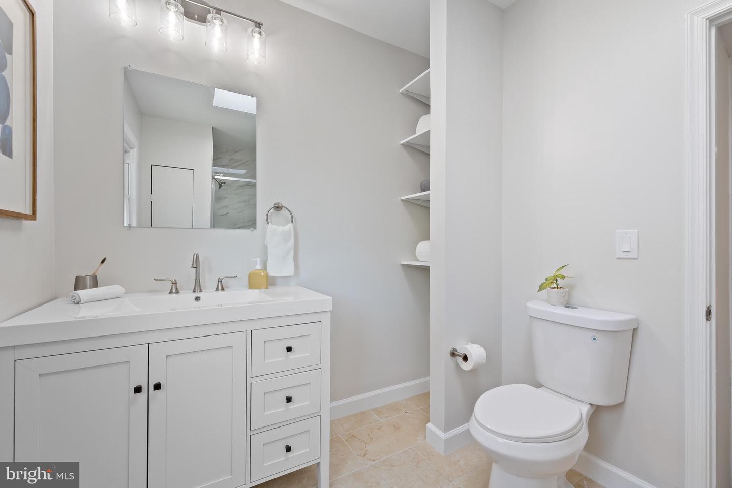 1507 C ST SE, WASHINGTON, District Of Columbia 20003, 2 Bedrooms Bedrooms, ,2 BathroomsBathrooms,Residential,For sale,1507 C ST SE,DCDC2215630 MLS # DCDC2215630
