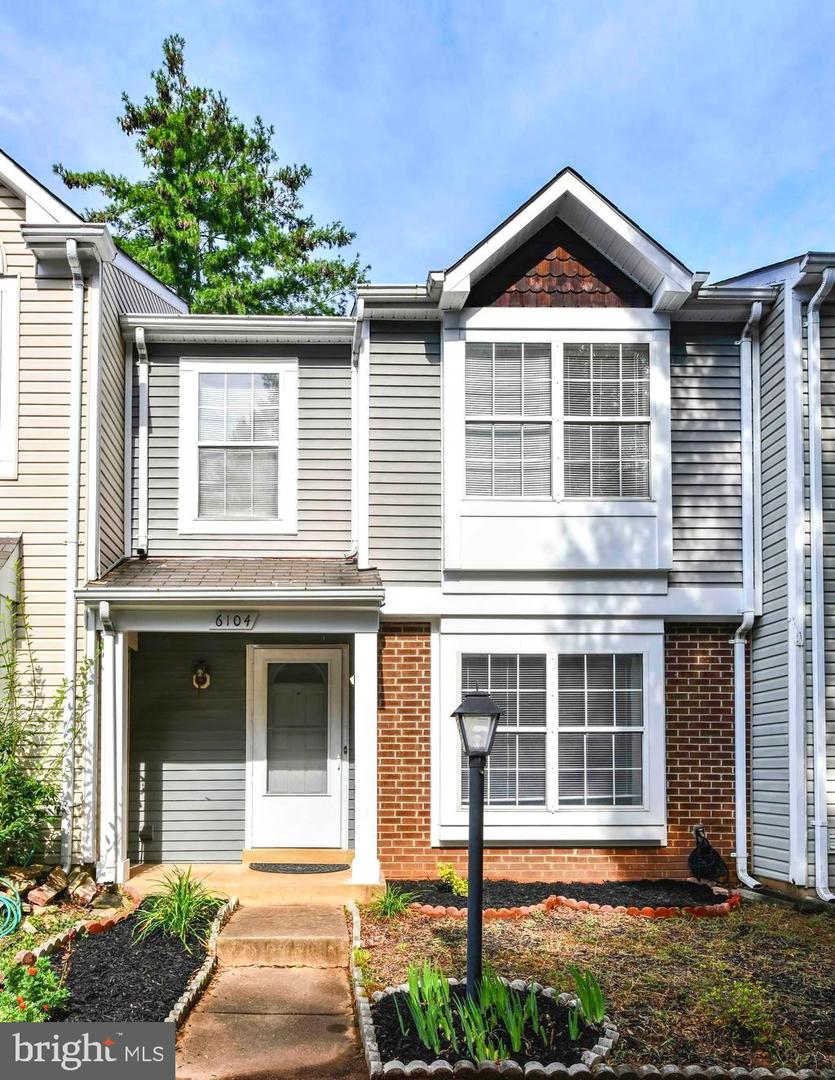 6104 ROCKY WAY CT, CENTREVILLE, Virginia 20120, 3 Bedrooms Bedrooms, ,1 BathroomBathrooms,Residential,For sale,6104 ROCKY WAY CT,VAFX2261998 MLS # VAFX2261998