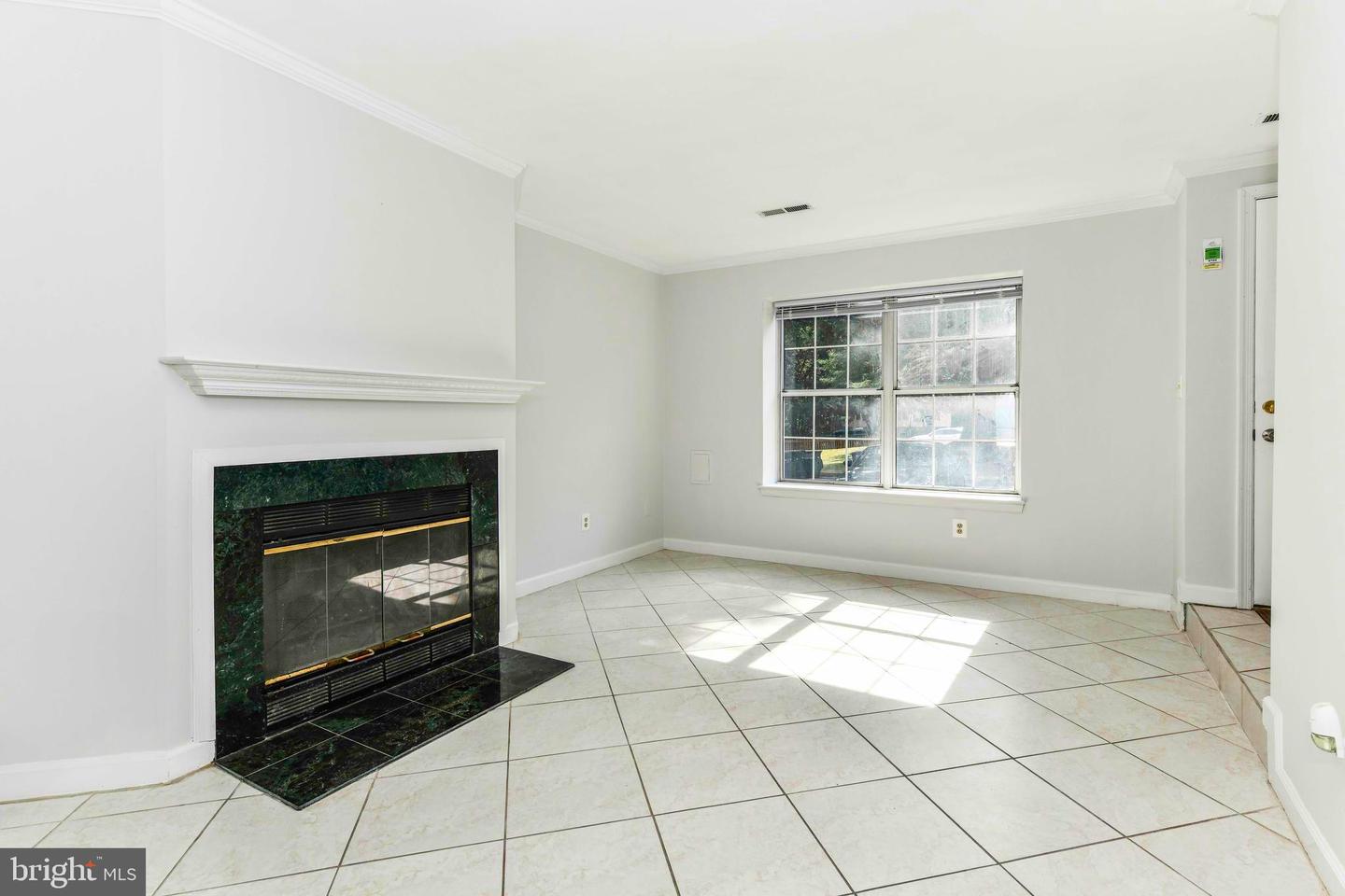 6104 ROCKY WAY CT, CENTREVILLE, Virginia 20120, 3 Bedrooms Bedrooms, ,1 BathroomBathrooms,Residential,For sale,6104 ROCKY WAY CT,VAFX2261998 MLS # VAFX2261998