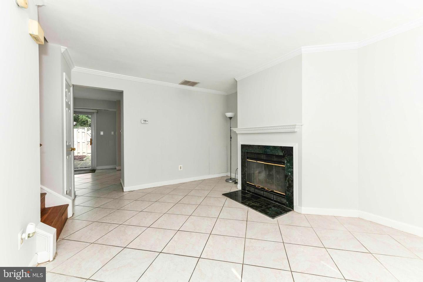 6104 ROCKY WAY CT, CENTREVILLE, Virginia 20120, 3 Bedrooms Bedrooms, ,1 BathroomBathrooms,Residential,For sale,6104 ROCKY WAY CT,VAFX2261998 MLS # VAFX2261998