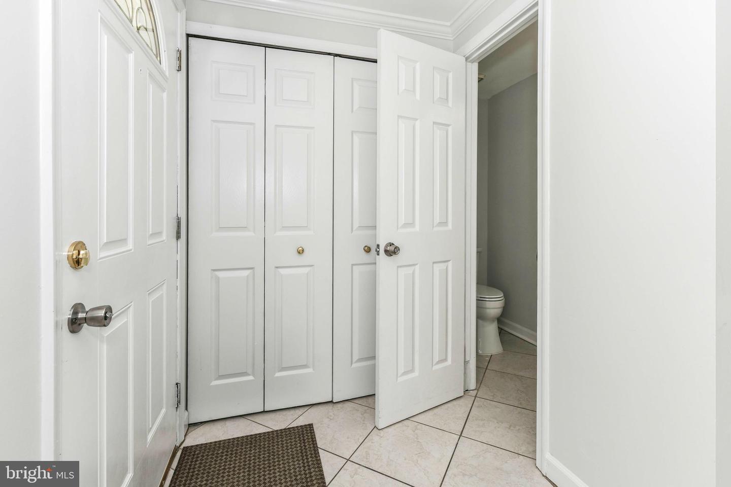 6104 ROCKY WAY CT, CENTREVILLE, Virginia 20120, 3 Bedrooms Bedrooms, ,1 BathroomBathrooms,Residential,For sale,6104 ROCKY WAY CT,VAFX2261998 MLS # VAFX2261998