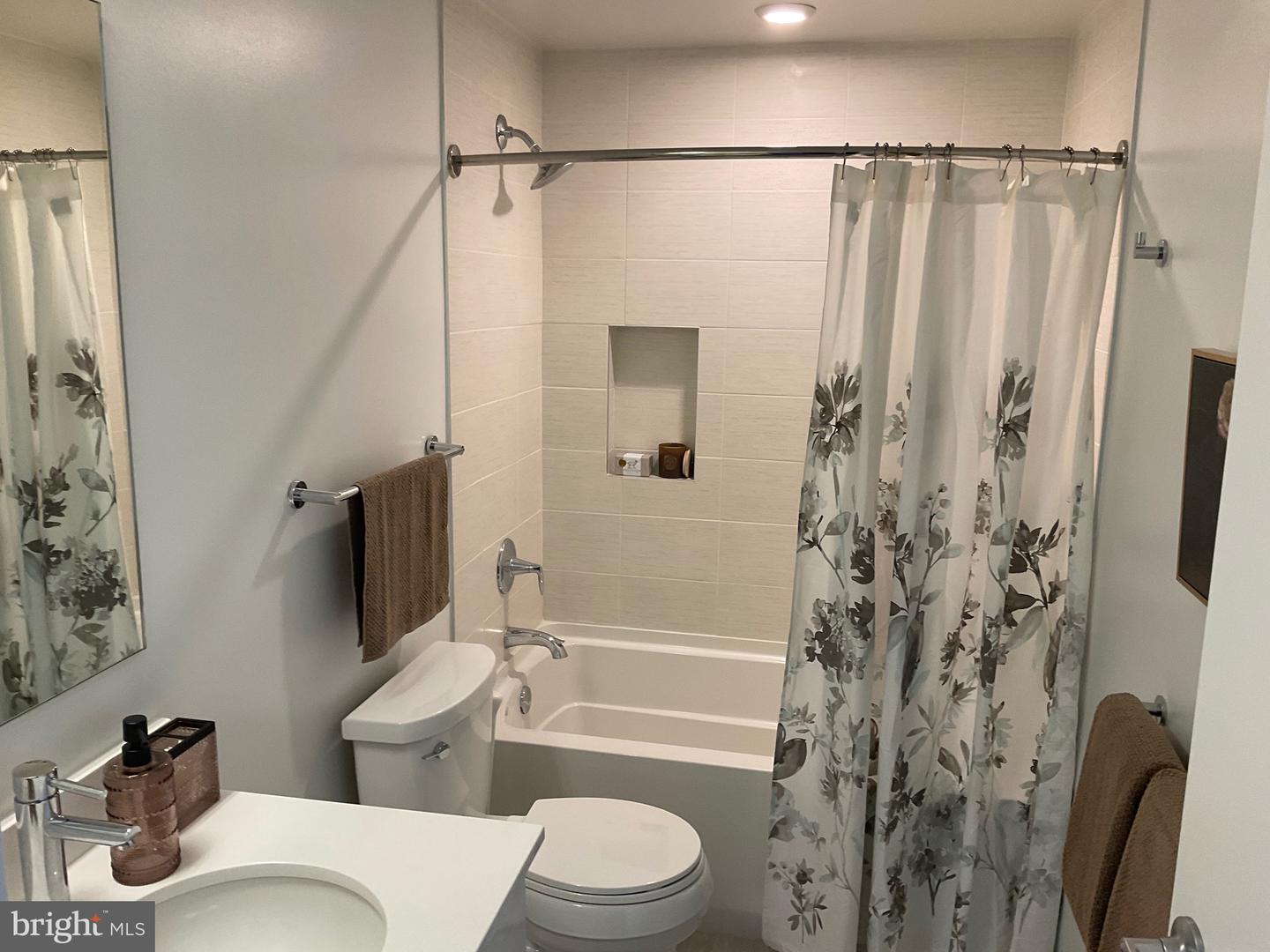 1794 LANIER PL NW #308, WASHINGTON, District Of Columbia 20009, 2 Bedrooms Bedrooms, ,2 BathroomsBathrooms,Residential,For sale,1794 LANIER PL NW #308,DCDC2188068 MLS # DCDC2188068