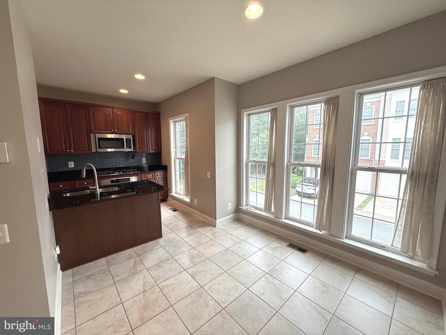 14669 CROSSFIELD WAY, WOODBRIDGE, Virginia 22191, 4 Bedrooms Bedrooms, ,3 BathroomsBathrooms,Residential,For sale,14669 CROSSFIELD WAY,VAPW2091958 MLS # VAPW2091958