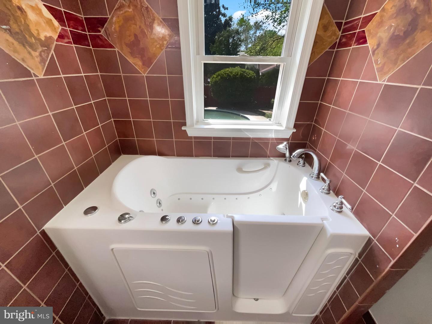 13324 KIRKDALE CT, WOODBRIDGE, Virginia 22193, 4 Bedrooms Bedrooms, ,3 BathroomsBathrooms,Residential,For sale,13324 KIRKDALE CT,VAPW2092778 MLS # VAPW2092778