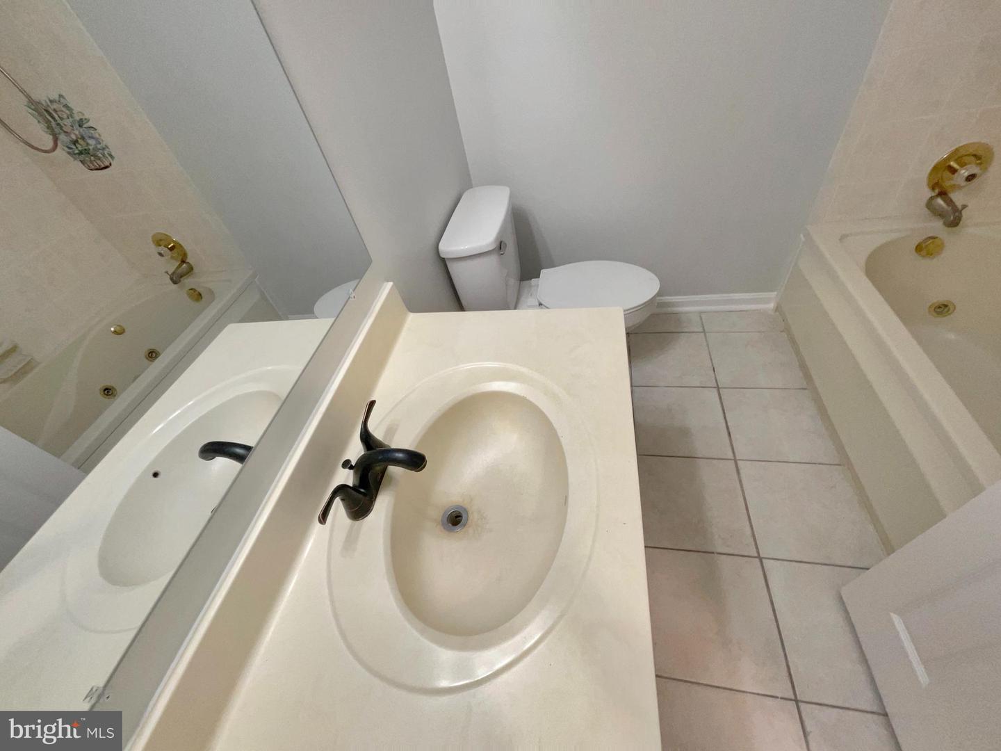 13324 KIRKDALE CT, WOODBRIDGE, Virginia 22193, 4 Bedrooms Bedrooms, ,3 BathroomsBathrooms,Residential,For sale,13324 KIRKDALE CT,VAPW2092778 MLS # VAPW2092778