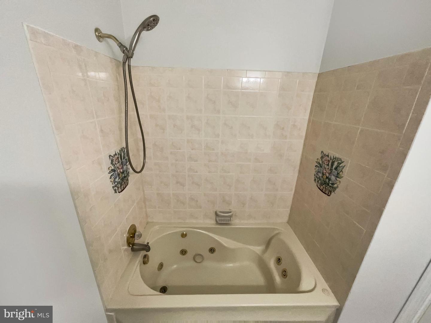 13324 KIRKDALE CT, WOODBRIDGE, Virginia 22193, 4 Bedrooms Bedrooms, ,3 BathroomsBathrooms,Residential,For sale,13324 KIRKDALE CT,VAPW2092778 MLS # VAPW2092778