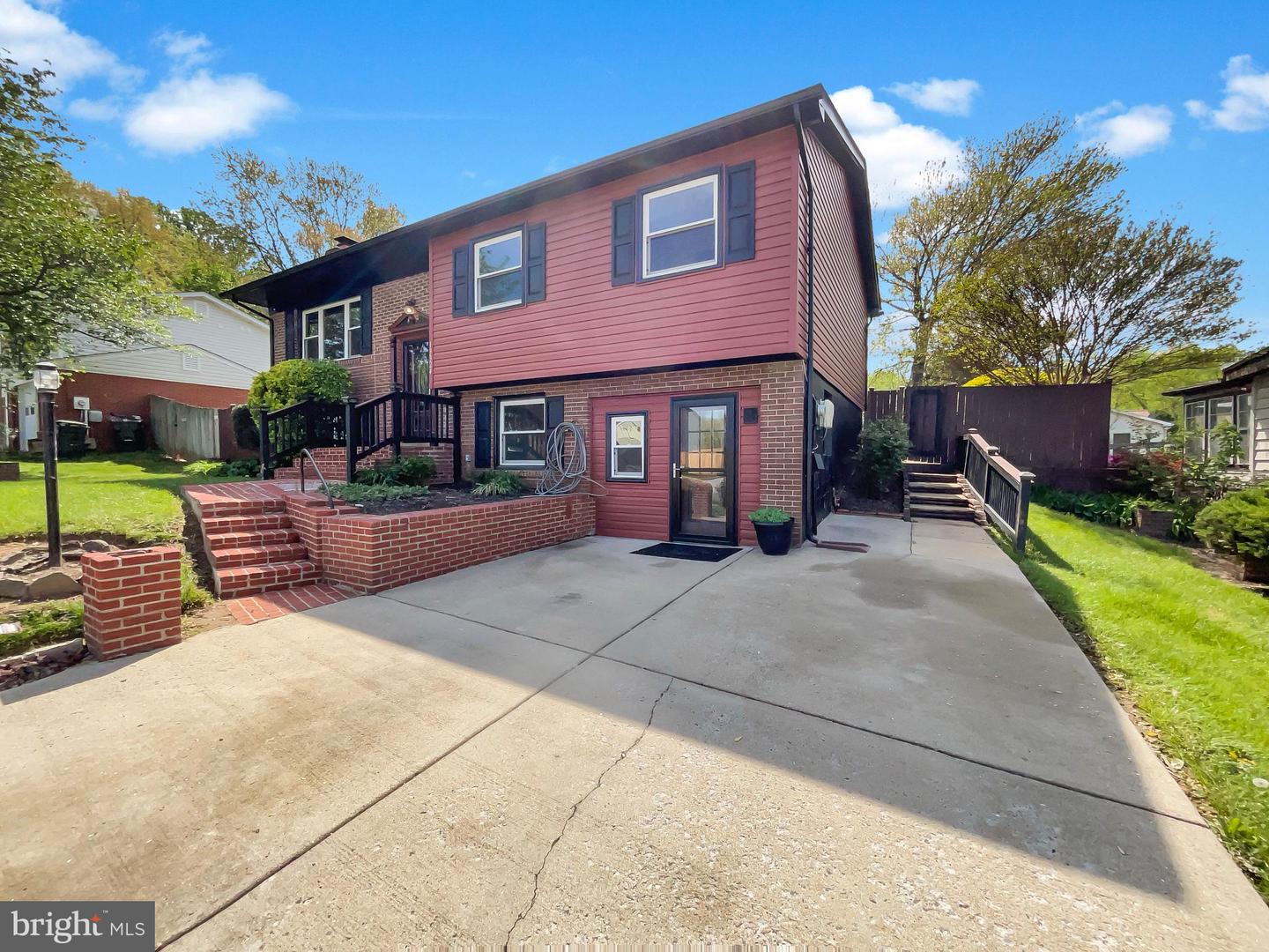 13324 KIRKDALE CT, WOODBRIDGE, Virginia 22193, 4 Bedrooms Bedrooms, ,3 BathroomsBathrooms,Residential,For sale,13324 KIRKDALE CT,VAPW2092778 MLS # VAPW2092778