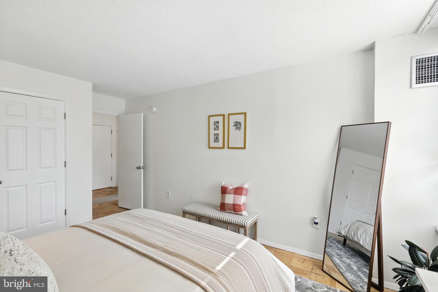 1301 20TH ST NW #407, WASHINGTON, District Of Columbia 20036, 1 Bedroom Bedrooms, 4 Rooms Rooms,1 BathroomBathrooms,Residential,For sale,1301 20TH ST NW #407,DCDC2202688 MLS # DCDC2202688