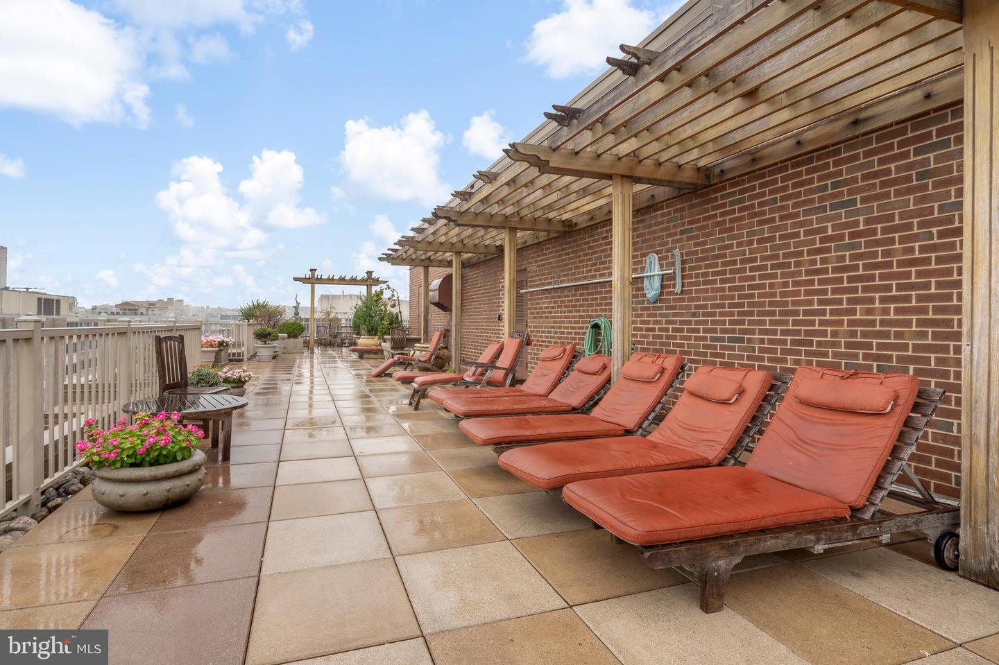 1301 20TH ST NW #407, WASHINGTON, District Of Columbia 20036, 1 Bedroom Bedrooms, 4 Rooms Rooms,1 BathroomBathrooms,Residential,For sale,1301 20TH ST NW #407,DCDC2202688 MLS # DCDC2202688
