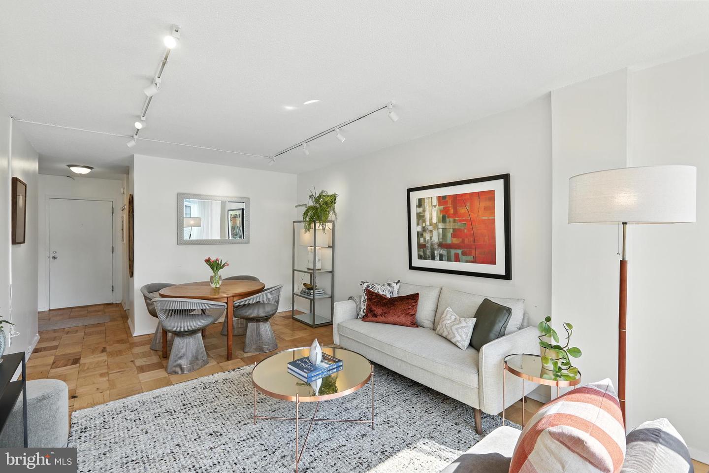 1301 20TH ST NW #407, WASHINGTON, District Of Columbia 20036, 1 Bedroom Bedrooms, 4 Rooms Rooms,1 BathroomBathrooms,Residential,For sale,1301 20TH ST NW #407,DCDC2202688 MLS # DCDC2202688