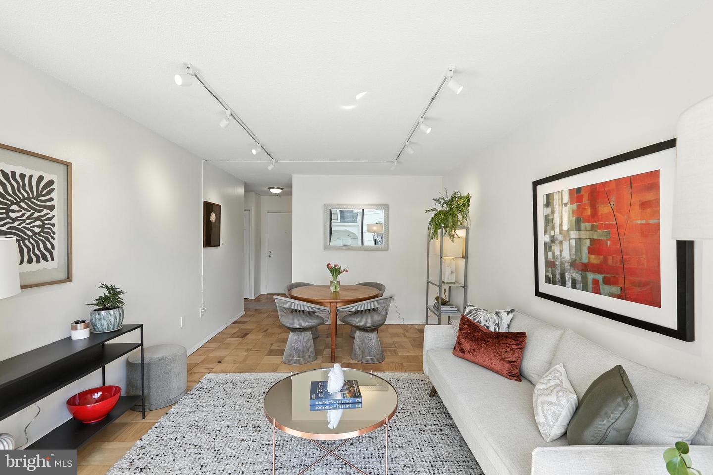 1301 20TH ST NW #407, WASHINGTON, District Of Columbia 20036, 1 Bedroom Bedrooms, 4 Rooms Rooms,1 BathroomBathrooms,Residential,For sale,1301 20TH ST NW #407,DCDC2202688 MLS # DCDC2202688