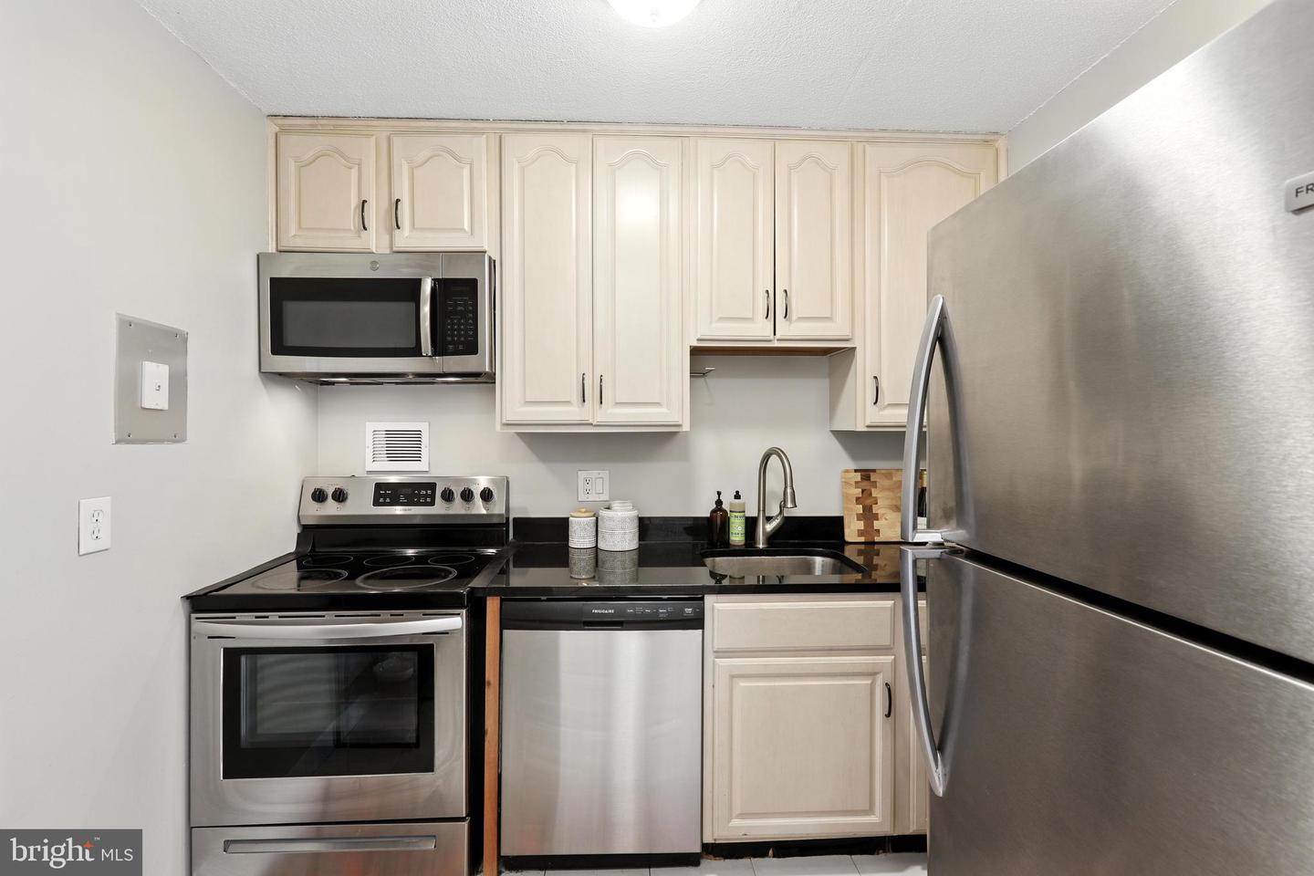 1301 20TH ST NW #407, WASHINGTON, District Of Columbia 20036, 1 Bedroom Bedrooms, 4 Rooms Rooms,1 BathroomBathrooms,Residential,For sale,1301 20TH ST NW #407,DCDC2202688 MLS # DCDC2202688
