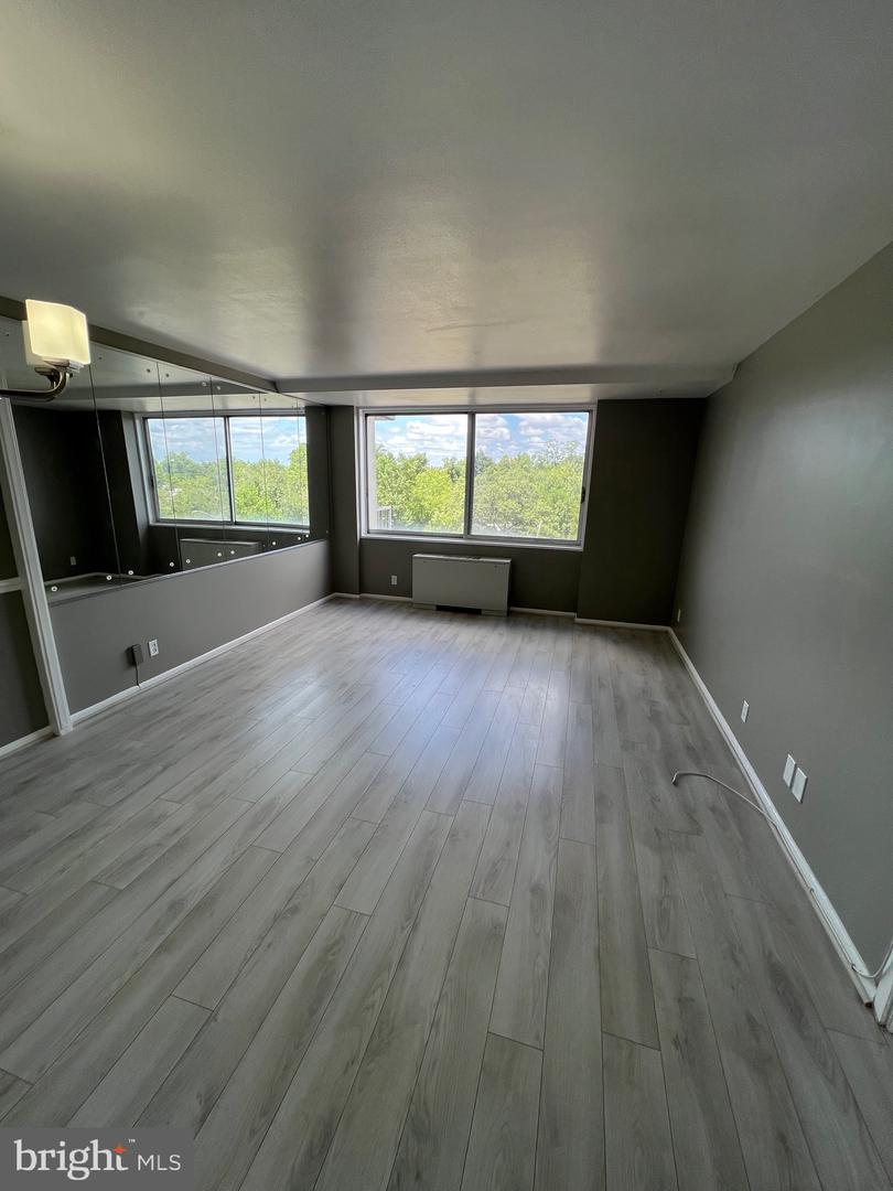 301 N BEAUREGARD ST #509, ALEXANDRIA, Virginia 22312, 1 Bedroom Bedrooms, ,1 BathroomBathrooms,Residential,For sale,301 N BEAUREGARD ST #509,VAAX2046650 MLS # VAAX2046650