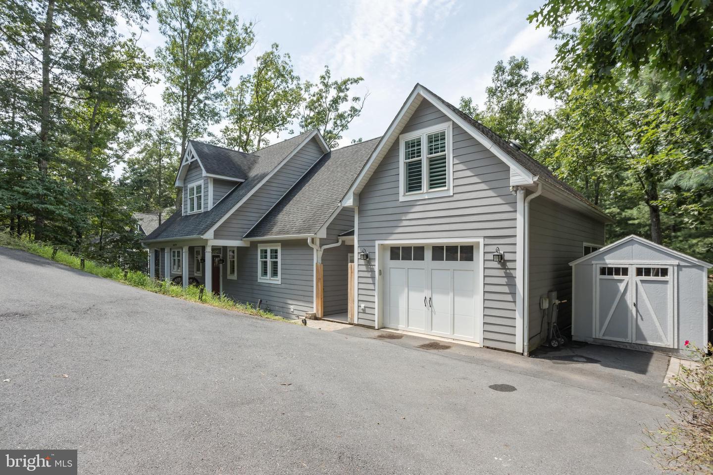 1079 LAKEVIEW DR, CROSS JUNCTION, Virginia 22625, 4 Bedrooms Bedrooms, ,3 BathroomsBathrooms,Residential,For sale,1079 LAKEVIEW DR,VAFV2035070 MLS # VAFV2035070