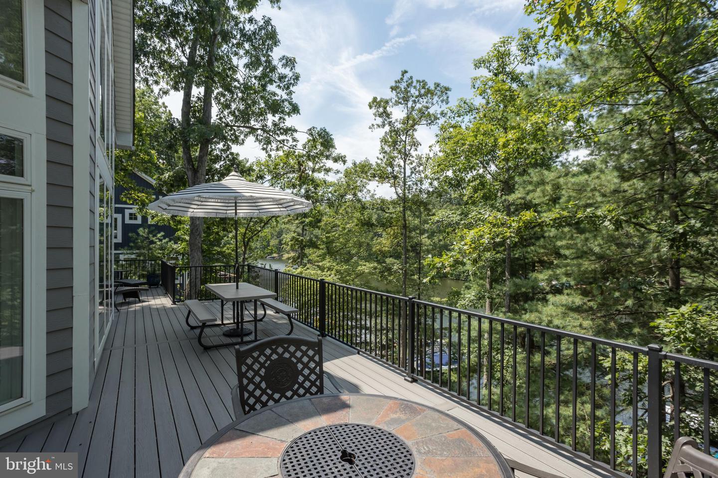 1079 LAKEVIEW DR, CROSS JUNCTION, Virginia 22625, 4 Bedrooms Bedrooms, ,3 BathroomsBathrooms,Residential,For sale,1079 LAKEVIEW DR,VAFV2035070 MLS # VAFV2035070