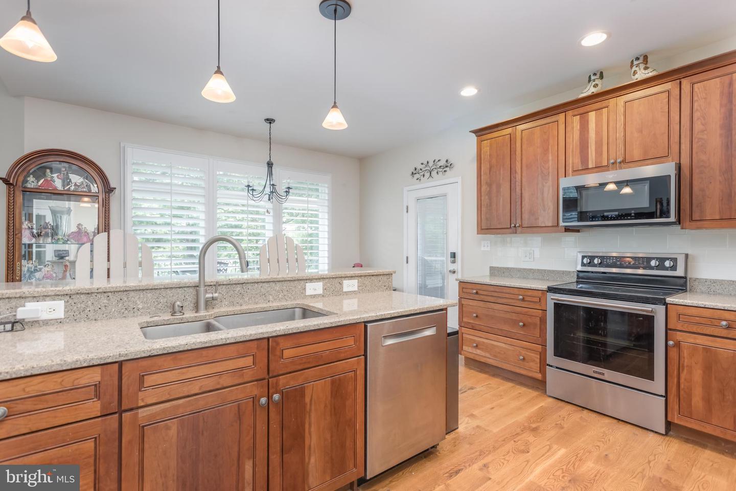 1079 LAKEVIEW DR, CROSS JUNCTION, Virginia 22625, 4 Bedrooms Bedrooms, ,3 BathroomsBathrooms,Residential,For sale,1079 LAKEVIEW DR,VAFV2035070 MLS # VAFV2035070