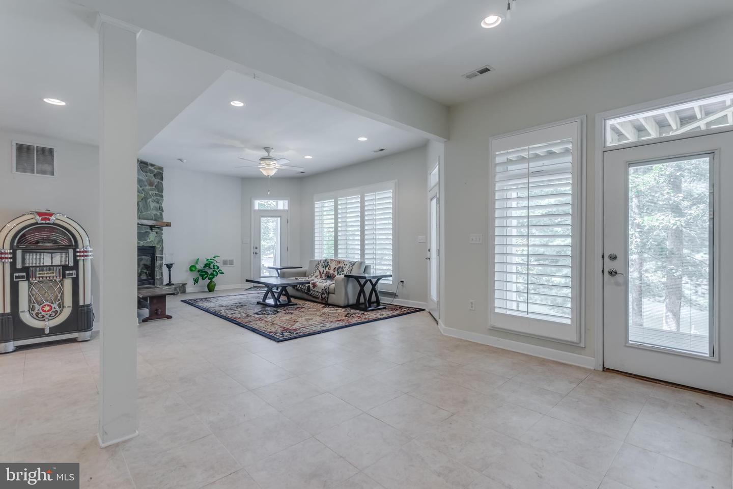 1079 LAKEVIEW DR, CROSS JUNCTION, Virginia 22625, 4 Bedrooms Bedrooms, ,3 BathroomsBathrooms,Residential,For sale,1079 LAKEVIEW DR,VAFV2035070 MLS # VAFV2035070