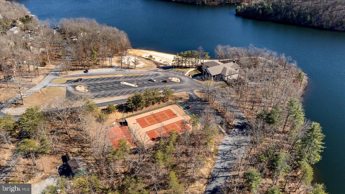 1079 LAKEVIEW DR, CROSS JUNCTION, Virginia 22625, 4 Bedrooms Bedrooms, ,3 BathroomsBathrooms,Residential,For sale,1079 LAKEVIEW DR,VAFV2035070 MLS # VAFV2035070
