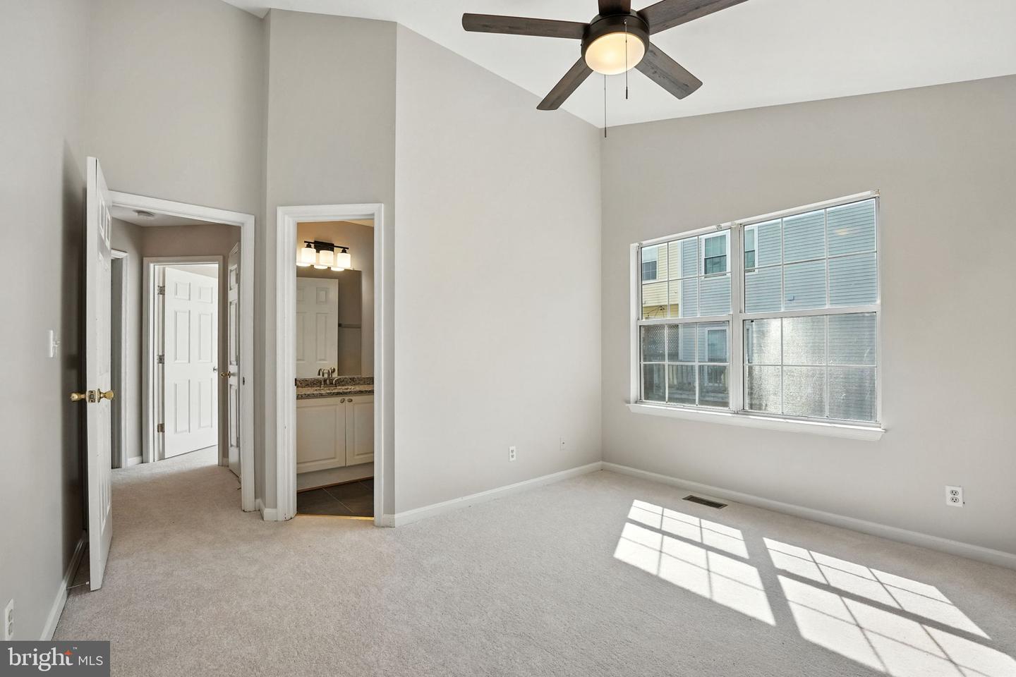 15675 VIEWPOINT CIR, DUMFRIES, Virginia 22025, 2 Bedrooms Bedrooms, ,2 BathroomsBathrooms,Residential,For sale,15675 VIEWPOINT CIR,VAPW2097900 MLS # VAPW2097900