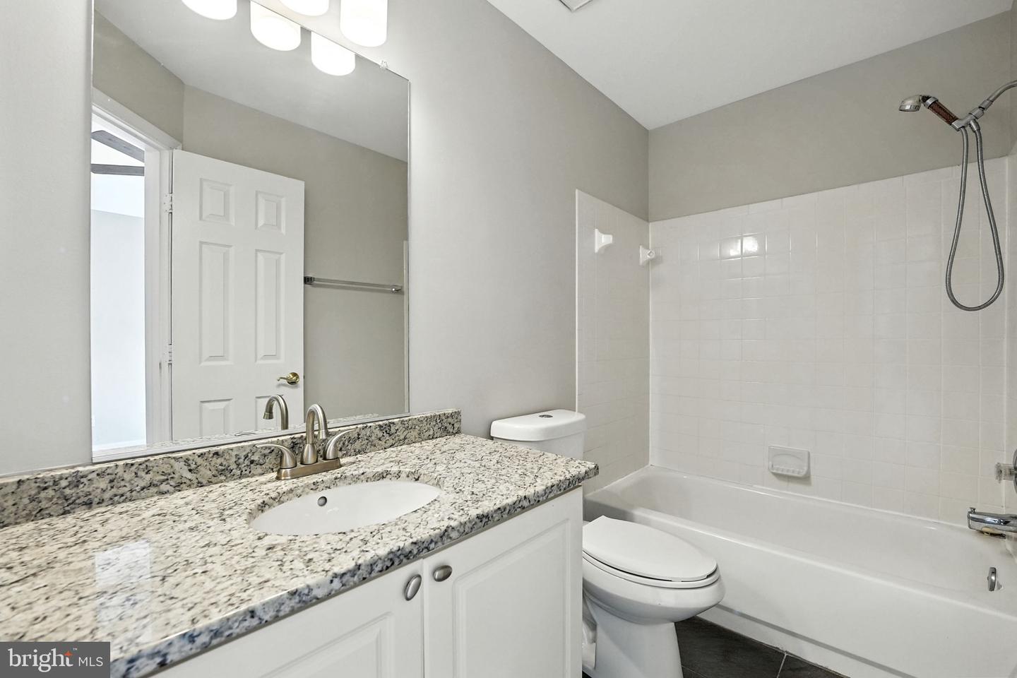 15675 VIEWPOINT CIR, DUMFRIES, Virginia 22025, 2 Bedrooms Bedrooms, ,2 BathroomsBathrooms,Residential,For sale,15675 VIEWPOINT CIR,VAPW2097900 MLS # VAPW2097900