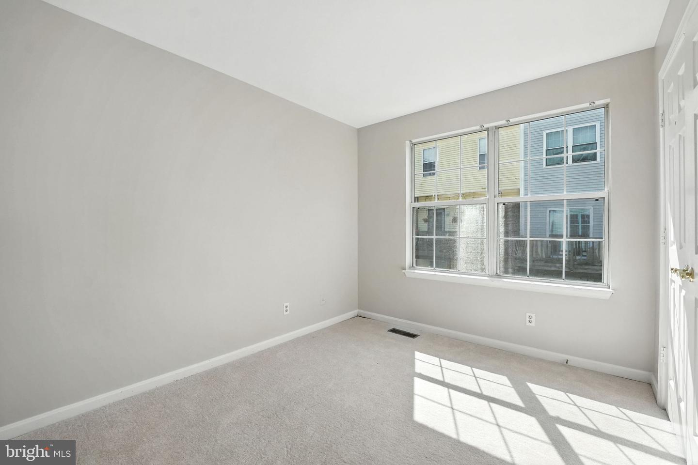 15675 VIEWPOINT CIR, DUMFRIES, Virginia 22025, 2 Bedrooms Bedrooms, ,2 BathroomsBathrooms,Residential,For sale,15675 VIEWPOINT CIR,VAPW2097900 MLS # VAPW2097900