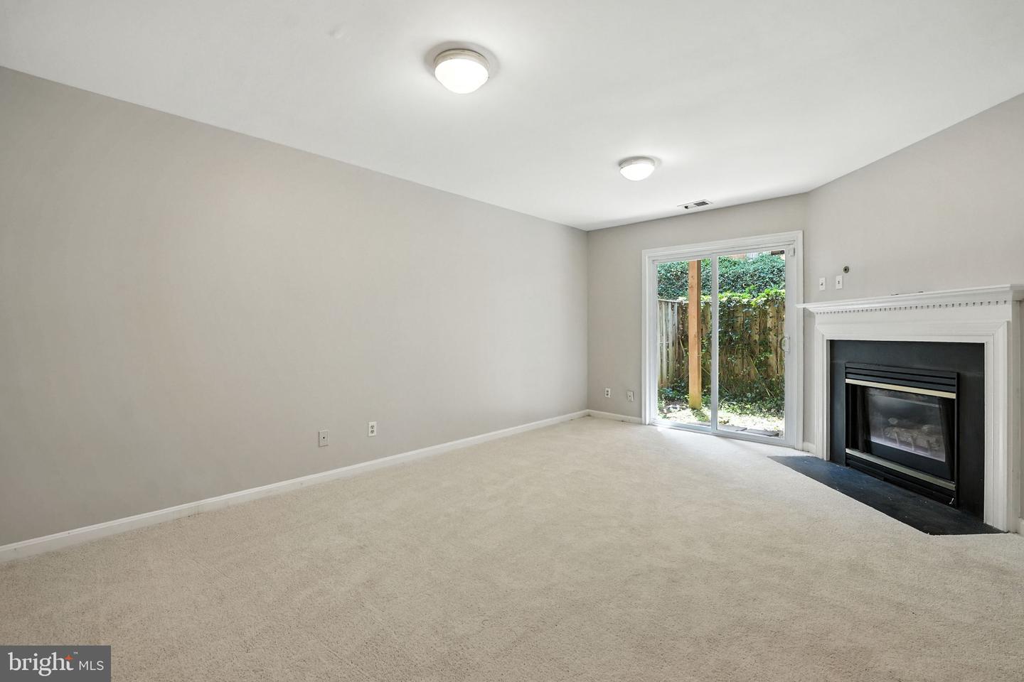 15675 VIEWPOINT CIR, DUMFRIES, Virginia 22025, 2 Bedrooms Bedrooms, ,2 BathroomsBathrooms,Residential,For sale,15675 VIEWPOINT CIR,VAPW2097900 MLS # VAPW2097900