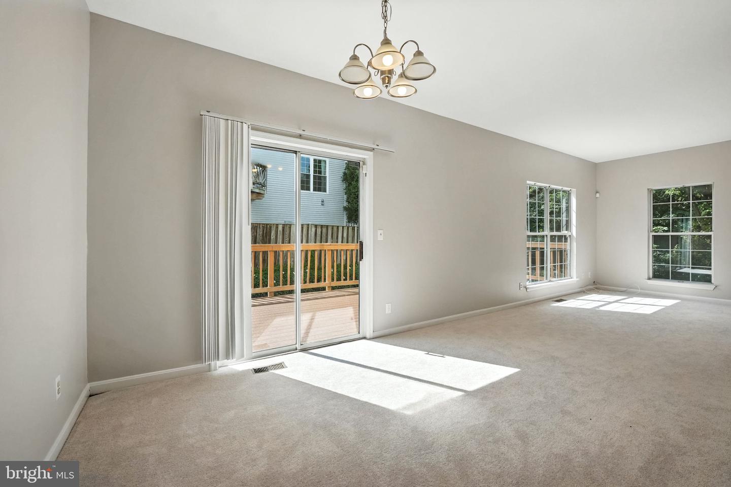 15675 VIEWPOINT CIR, DUMFRIES, Virginia 22025, 2 Bedrooms Bedrooms, ,2 BathroomsBathrooms,Residential,For sale,15675 VIEWPOINT CIR,VAPW2097900 MLS # VAPW2097900